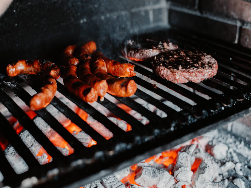 carne de cerdo para barbacoa cocinándose