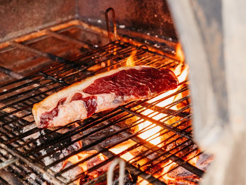 orden para hacer la carne a la parrilla